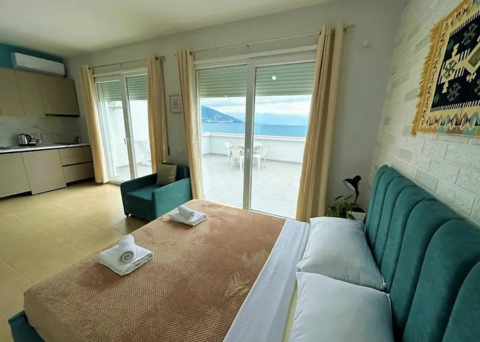 Trea Accomodations - Roof Top On Beach